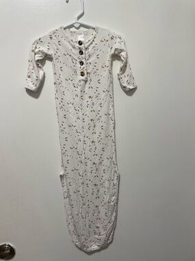 Lou Lou Neutral Leaf Print Baby Gown with Button Front